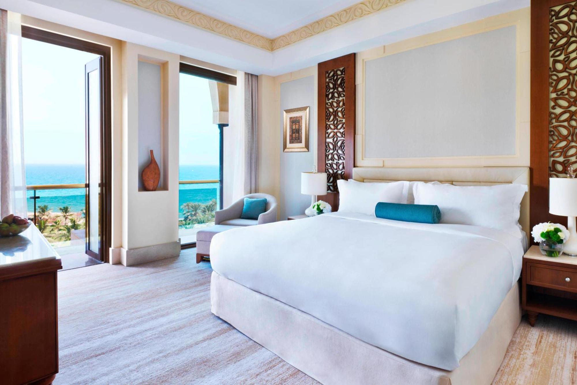 Al Bustan Palace, A Ritz-Carlton Hotel Muscat Exterior photo Deluxe Room