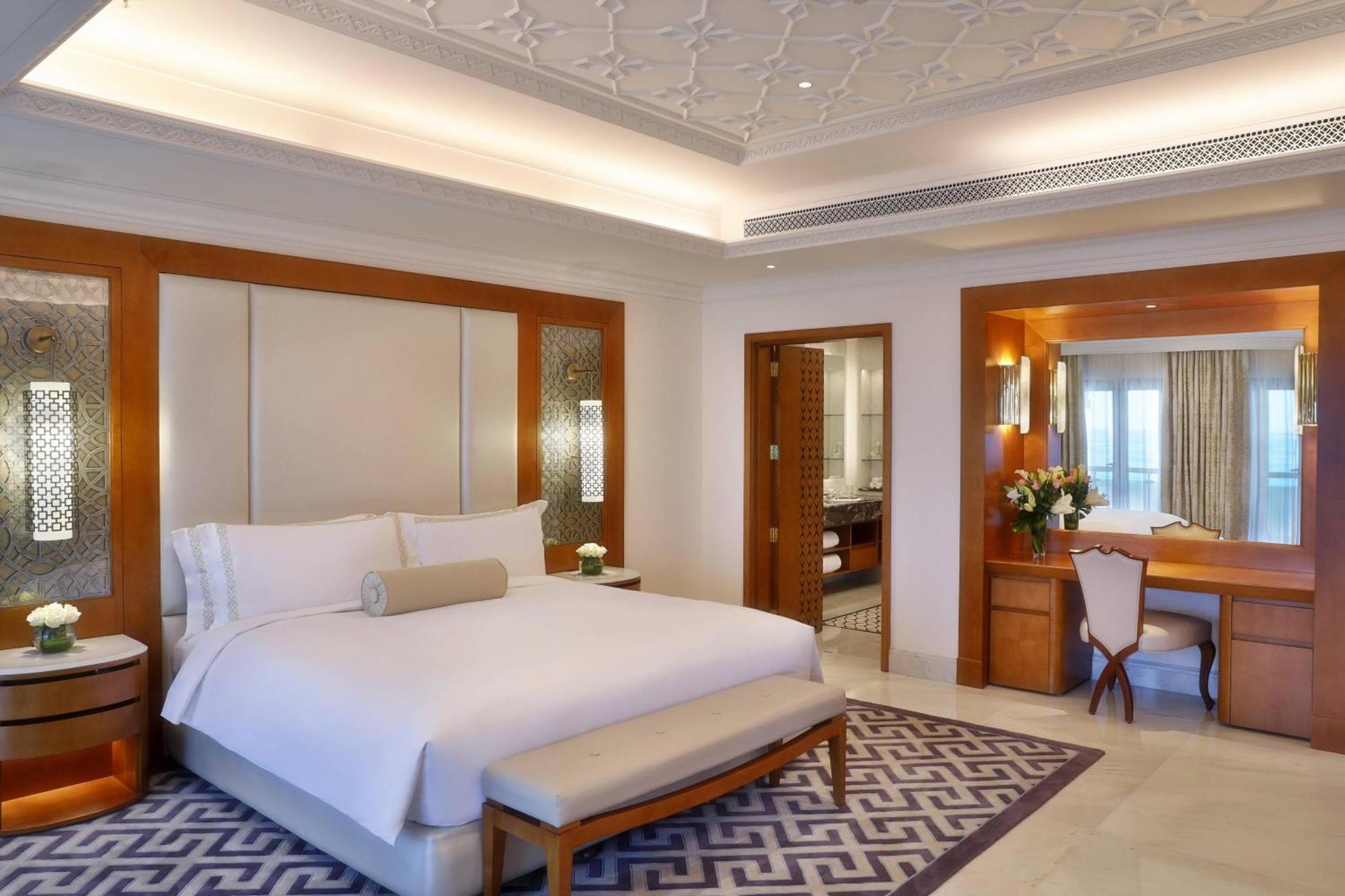 Al Bustan Palace, A Ritz-Carlton Hotel Muscat Exterior photo A bedroom at the Taj Mahal Palace