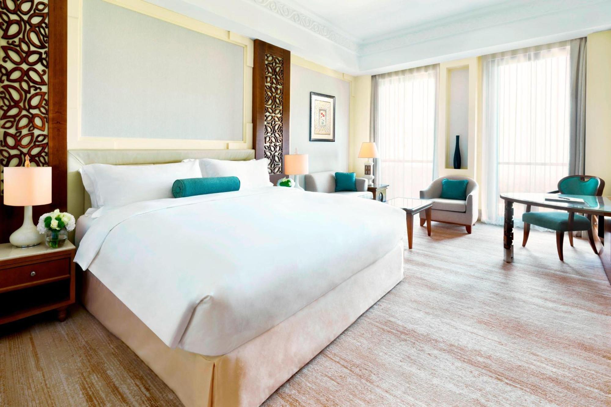 Al Bustan Palace, A Ritz-Carlton Hotel Muscat Exterior photo Deluxe Room