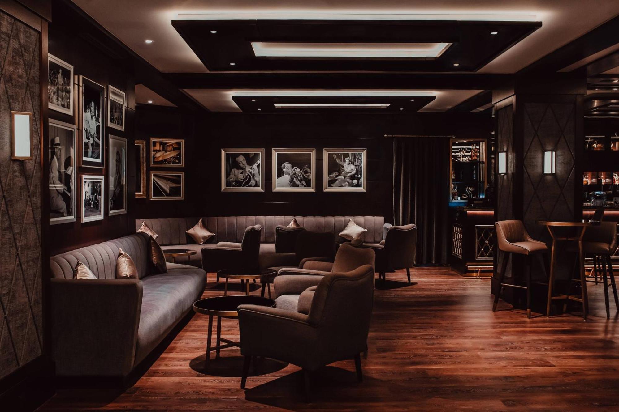 Al Bustan Palace, A Ritz-Carlton Hotel Muscat Exterior photo The interior of the lounge