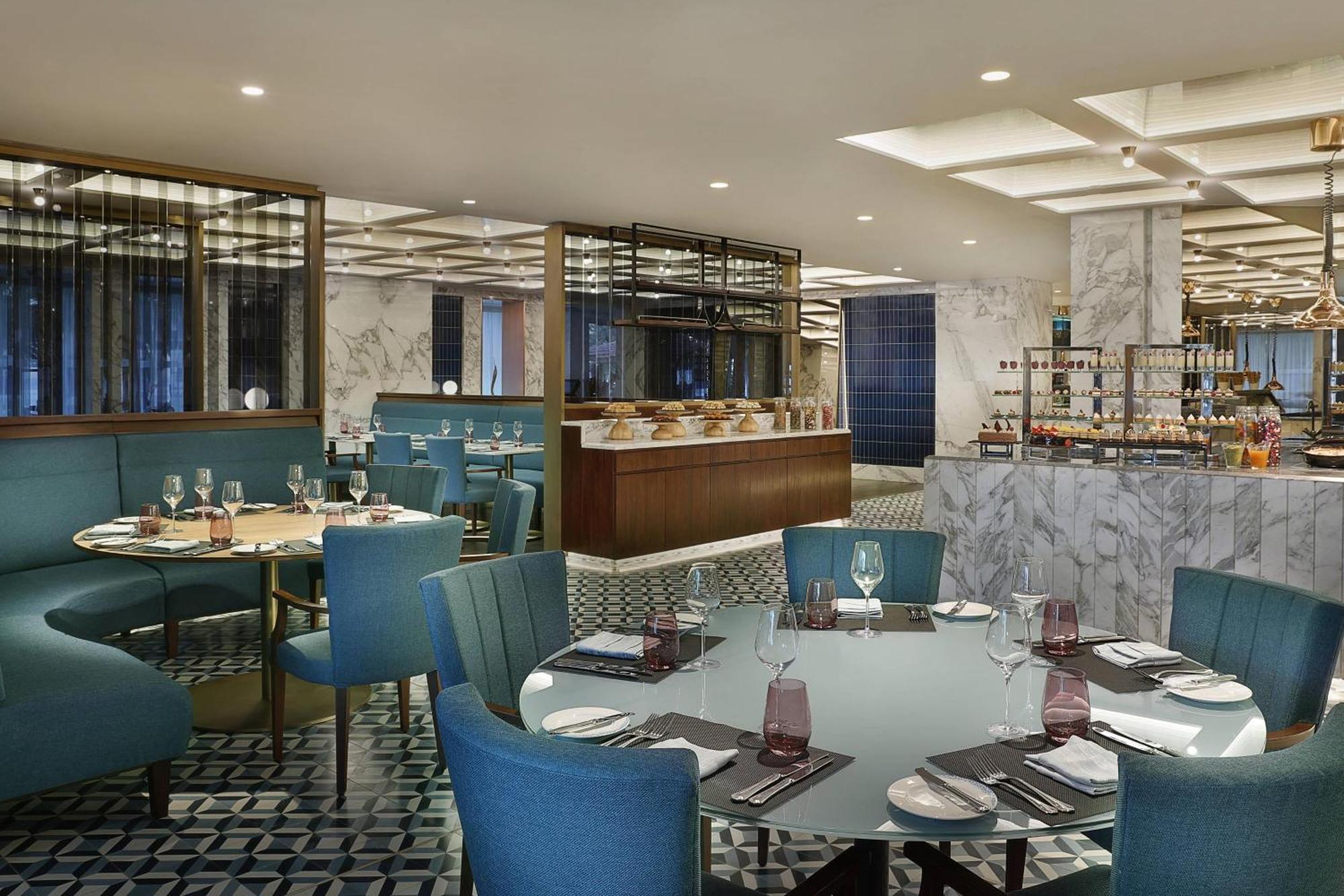 Al Bustan Palace, A Ritz-Carlton Hotel Muscat Exterior photo The restaurant